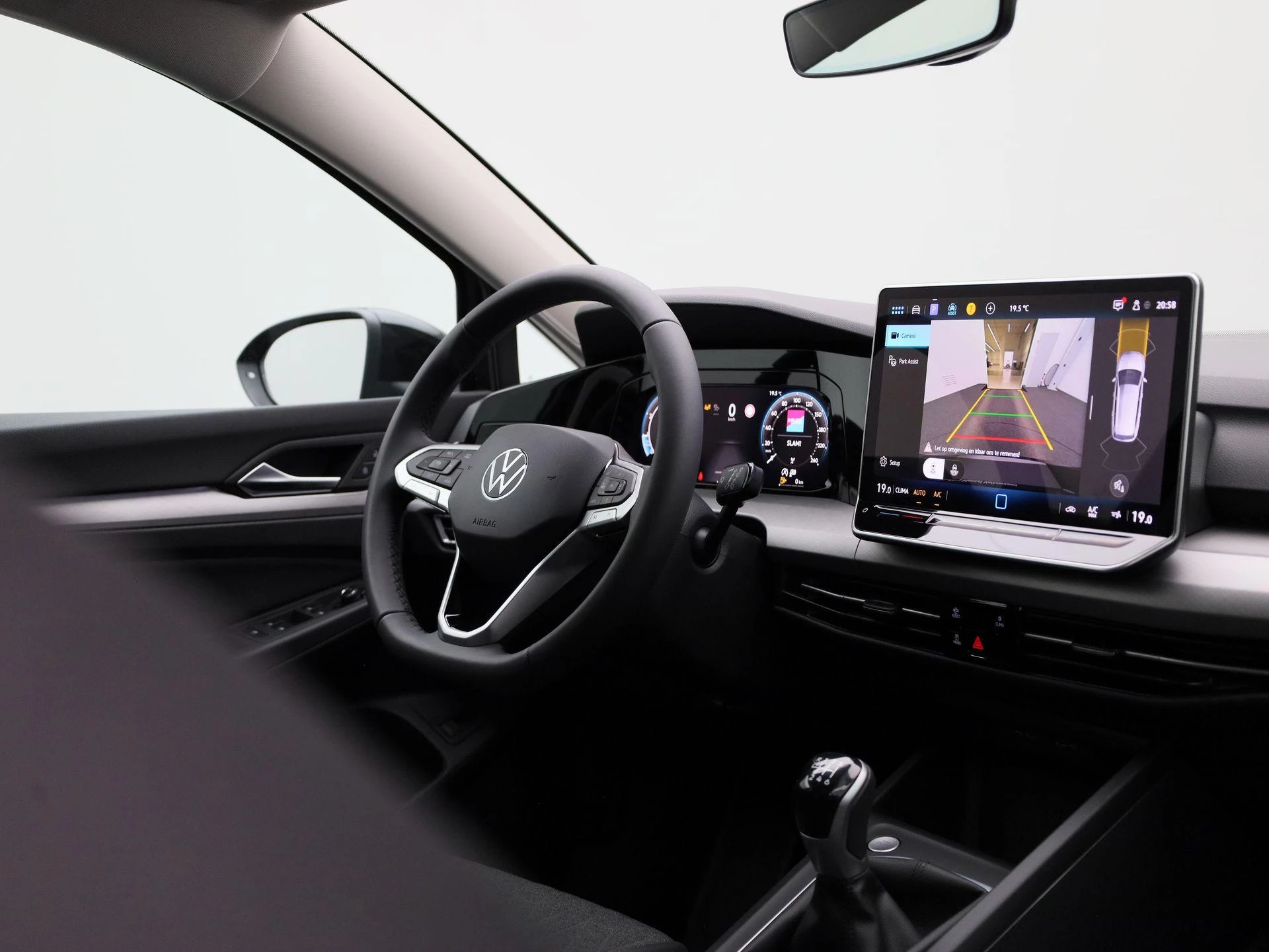 Volkswagen-Golf-image-36
