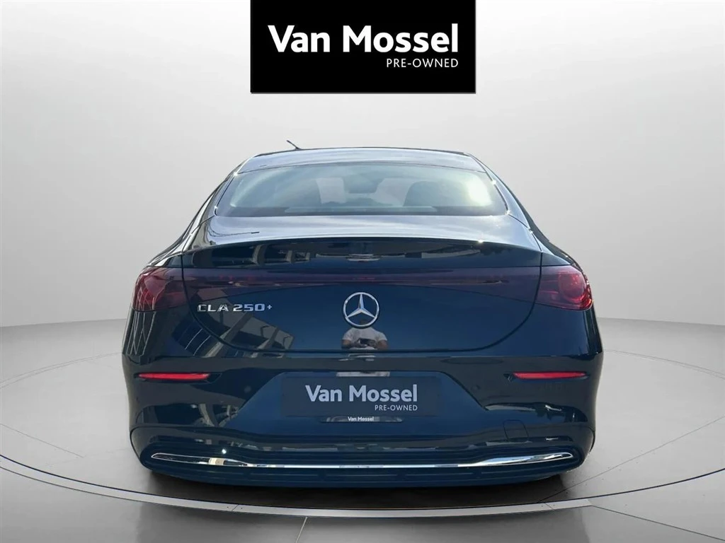 Mercedes-Benz-CLA-image-5