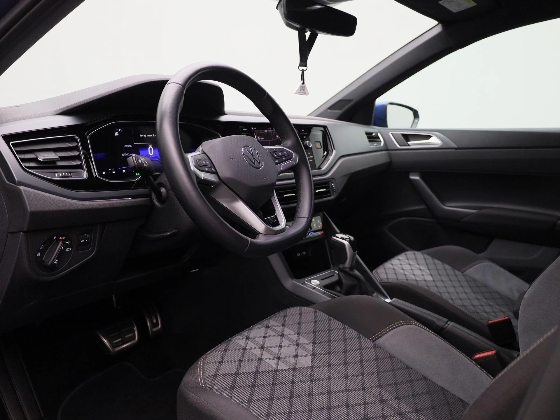 Volkswagen-Polo-image-26