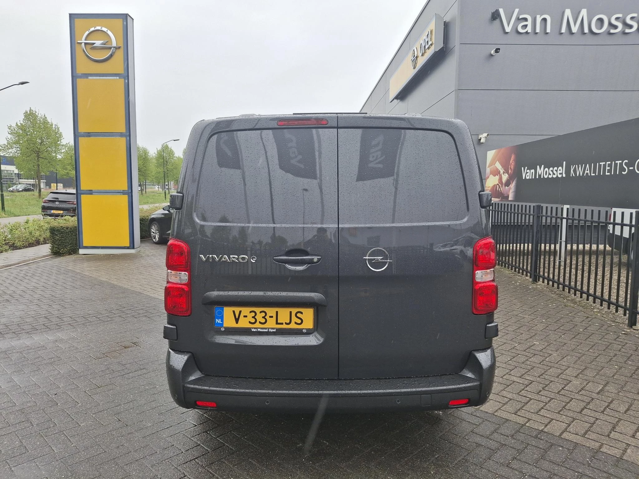 Opel-Vivaro-e-image-2