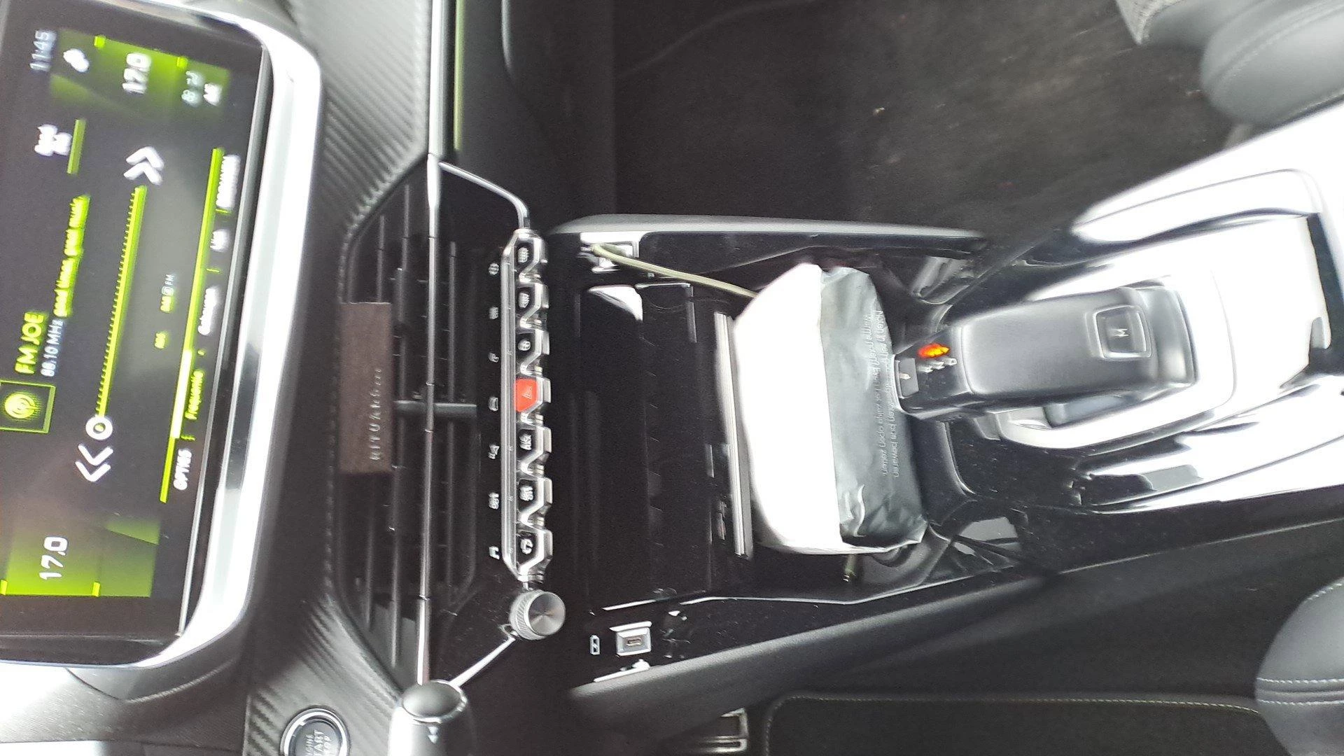 Peugeot-208-image-14