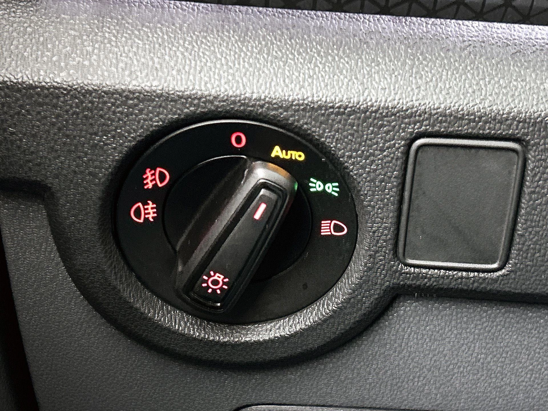Volkswagen-T-Cross-image-14