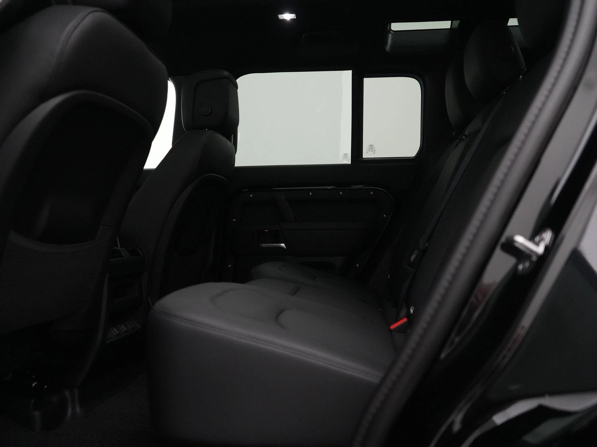 Land Rover-Defender-image-37