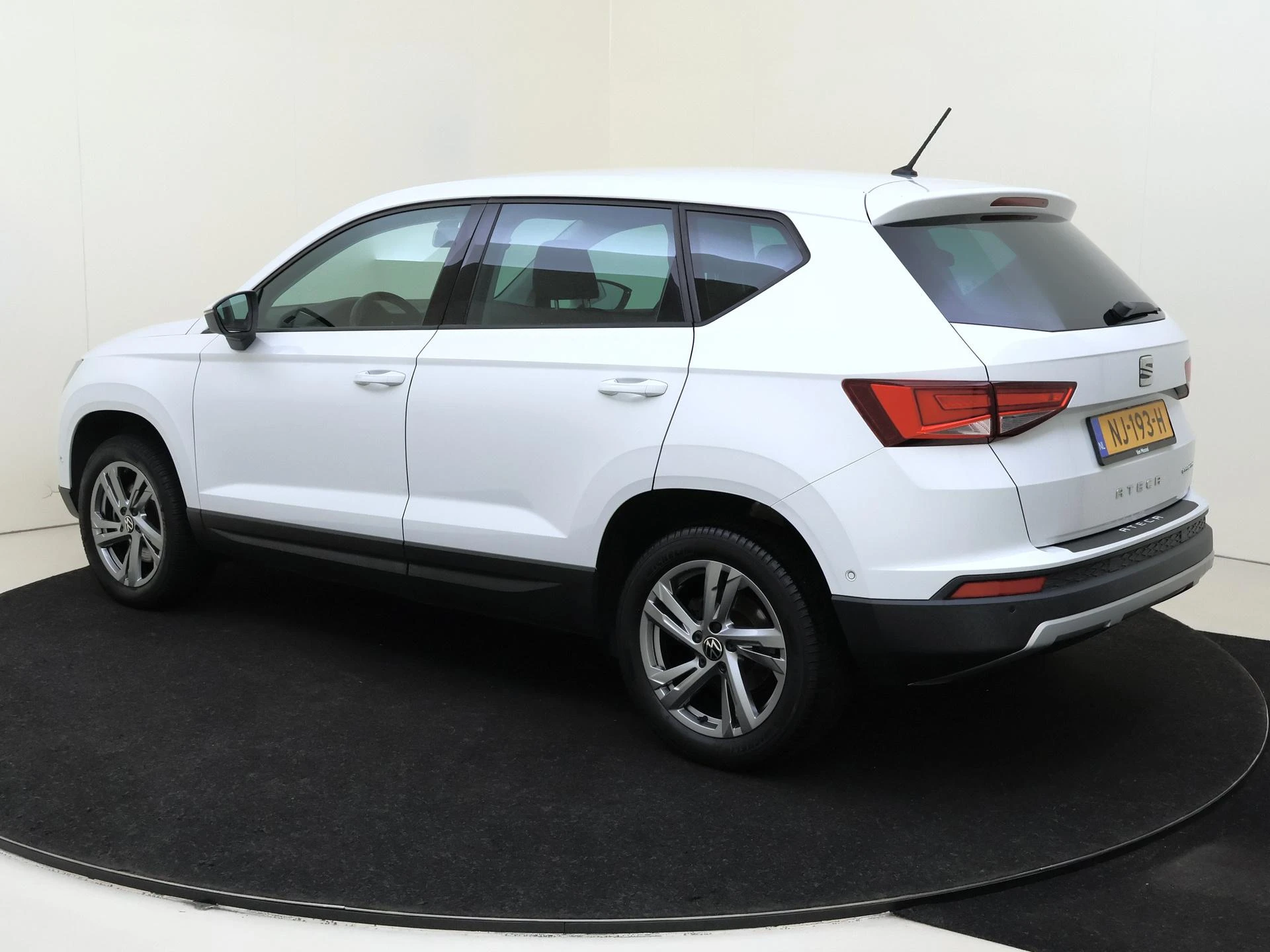 SEAT-Ateca-image-2