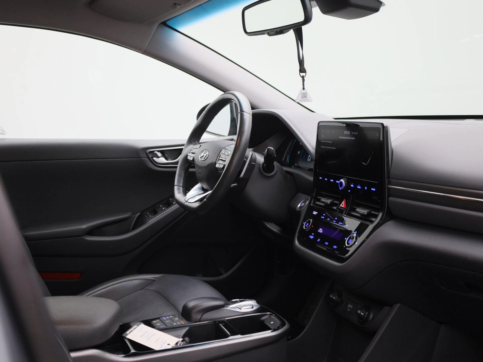 Hyundai-IONIQ-image-33