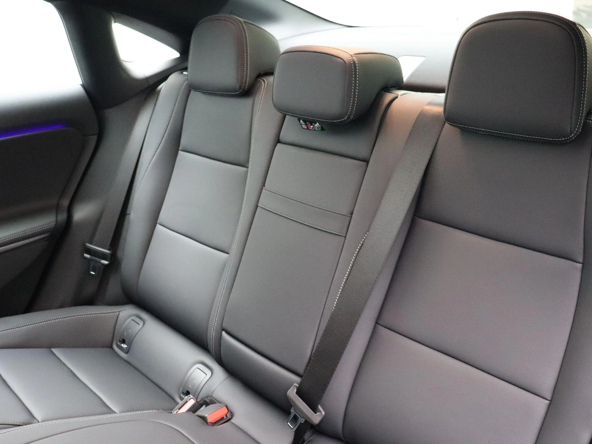 Mercedes-Benz-CLA-image-21