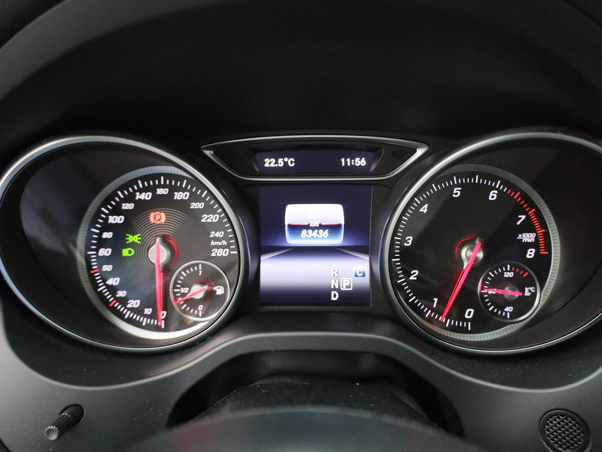 Mercedes-Benz-CLA-image-7