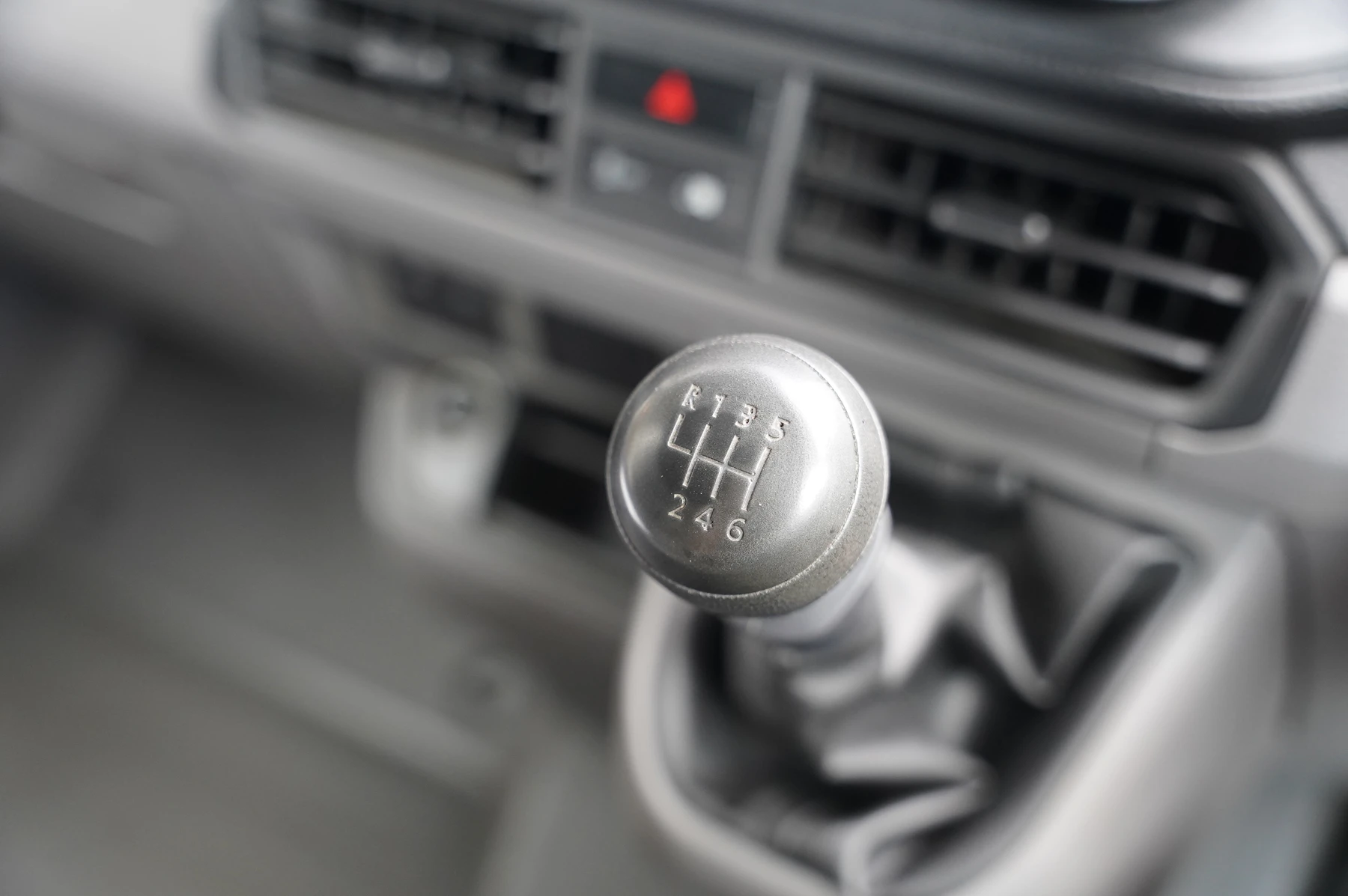 Volkswagen-Crafter-image-19