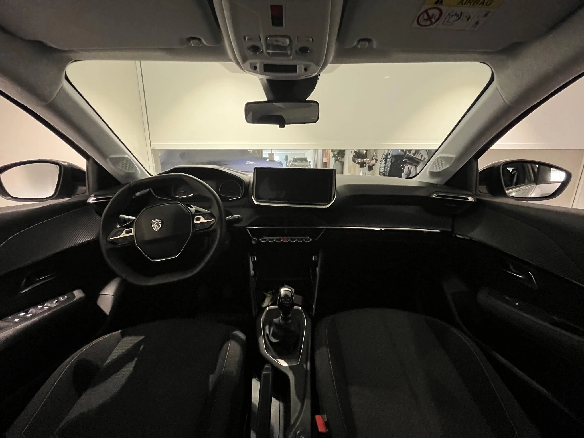 Peugeot-208-image-12