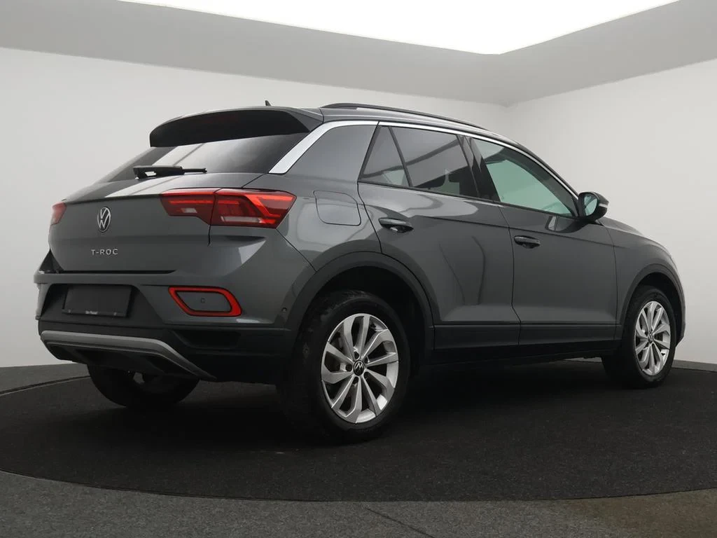 Volkswagen-T-Roc-image-1