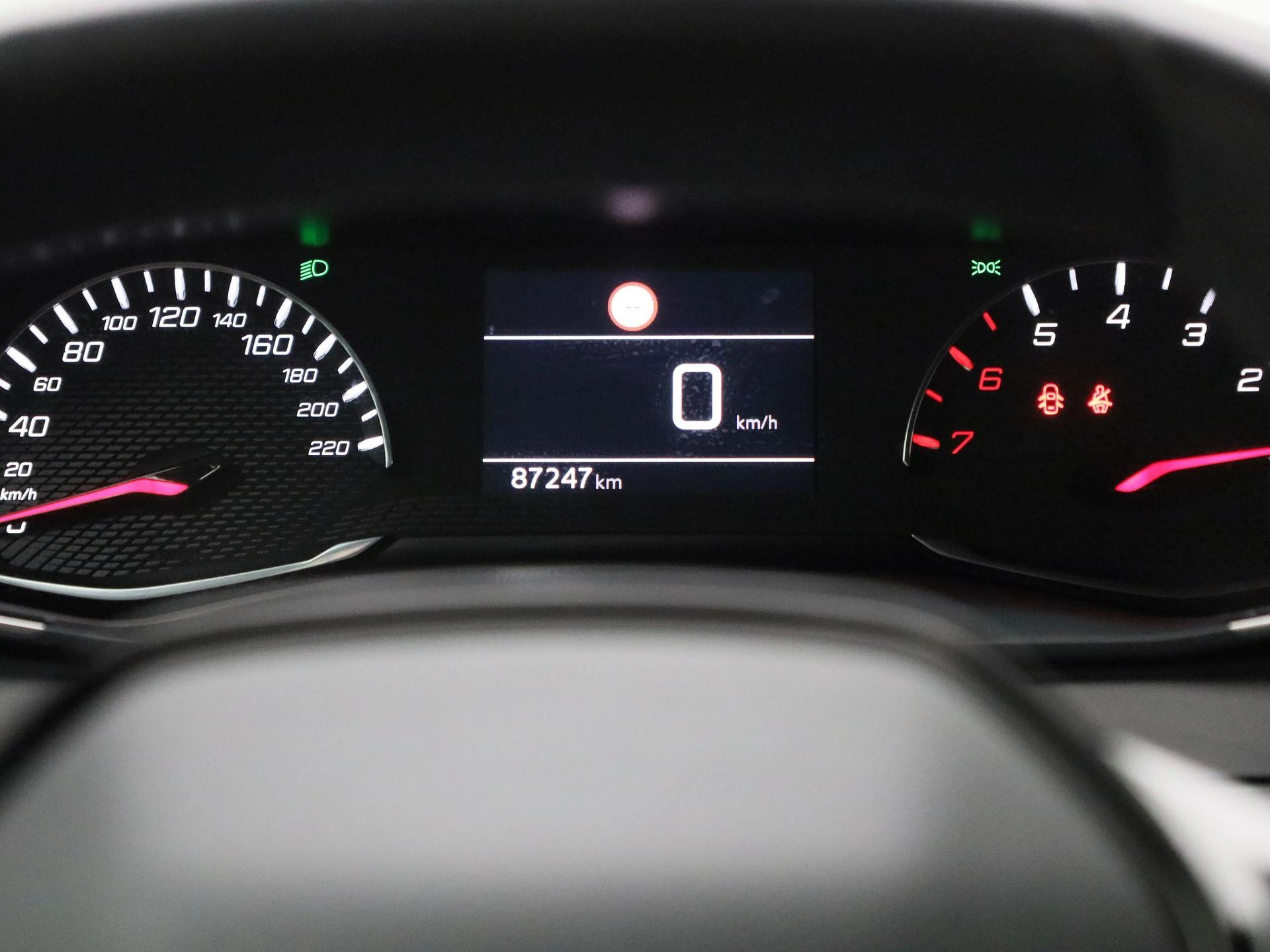 Peugeot-2008-image-7