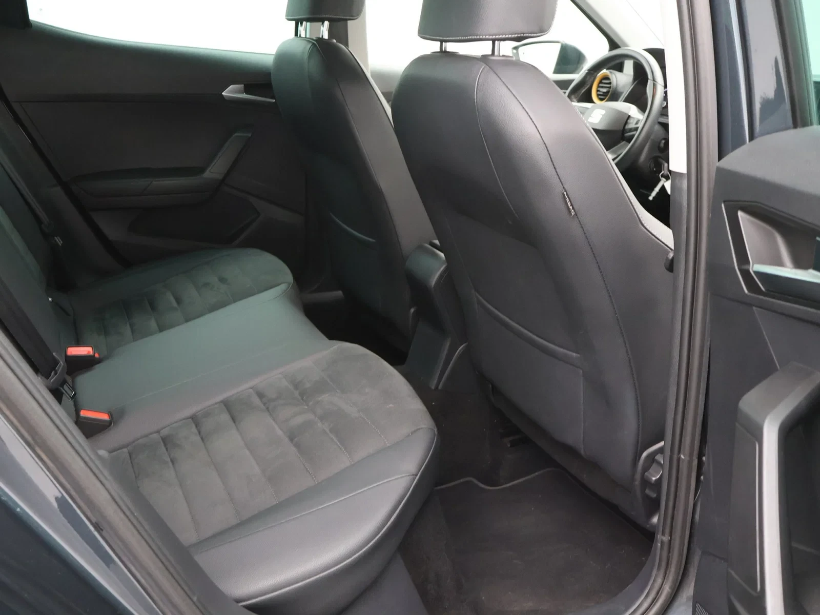 SEAT-Arona-image-9