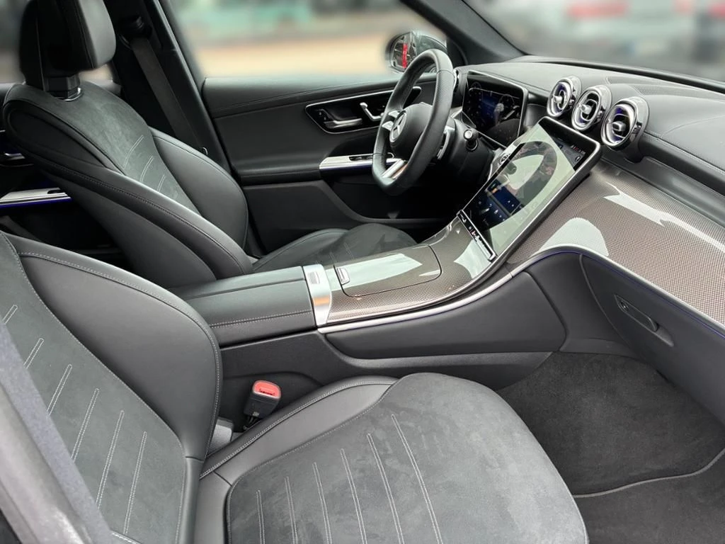 Mercedes-Benz-GLC 300 d-image-15