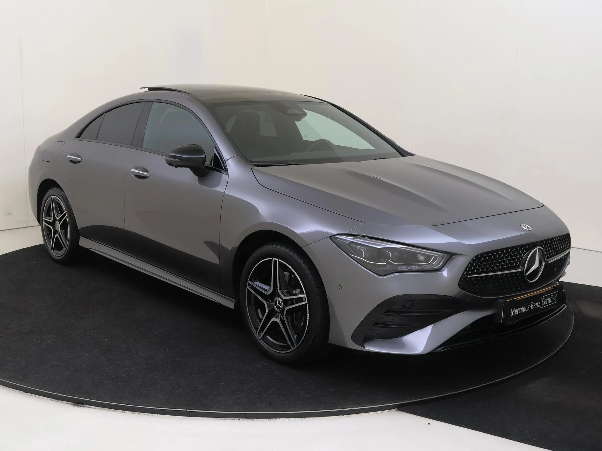 Mercedes-Benz-CLA-image-1