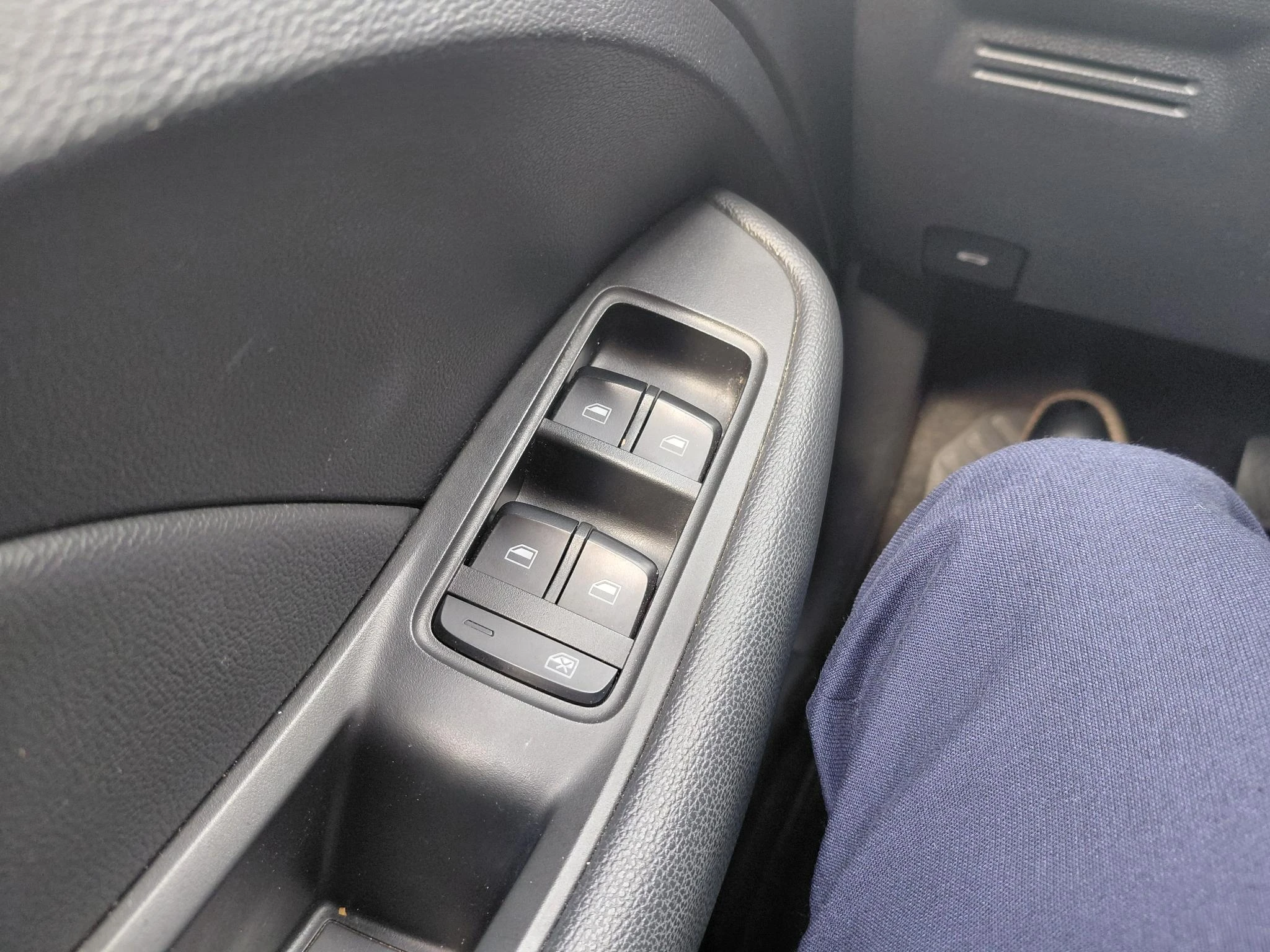 MG-ZS EV-image-17