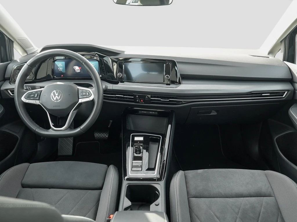 Volkswagen-Golf-image-11
