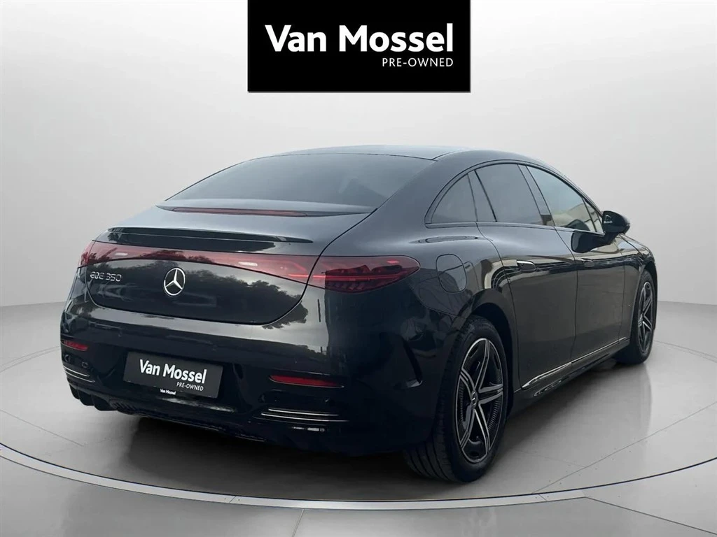 Mercedes-Benz-EQE-image-4