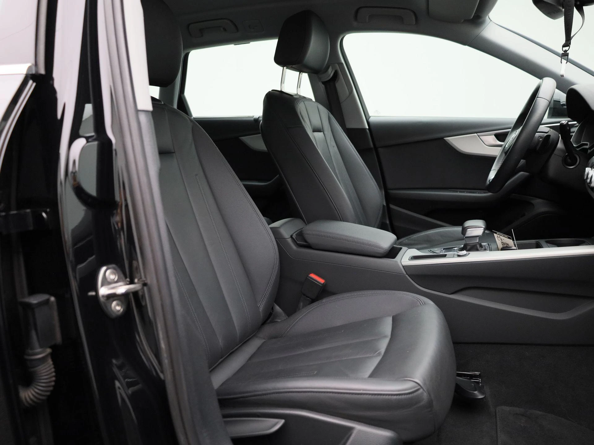 Audi-A4-image-38