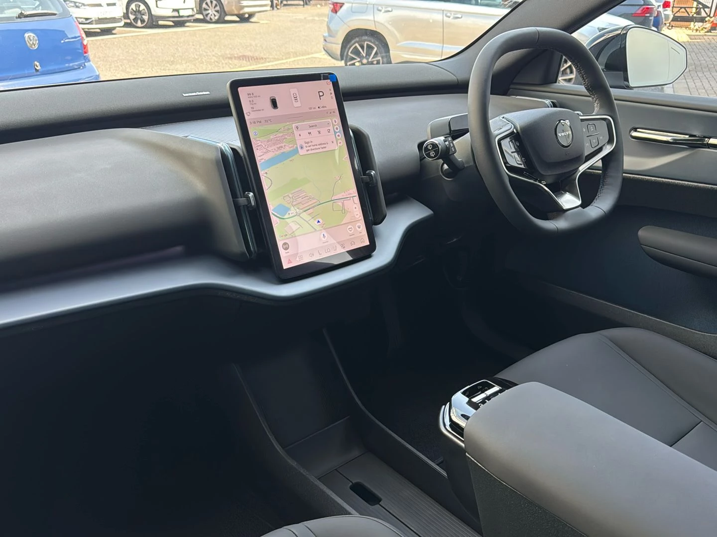 Volvo EX30 200kW SM Extended Range Plus 69kWh 5dr Auto
