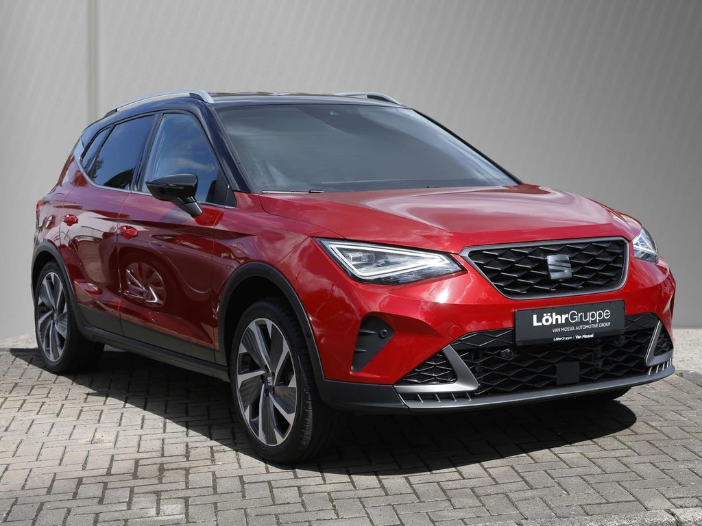 SEAT-Arona-image-2