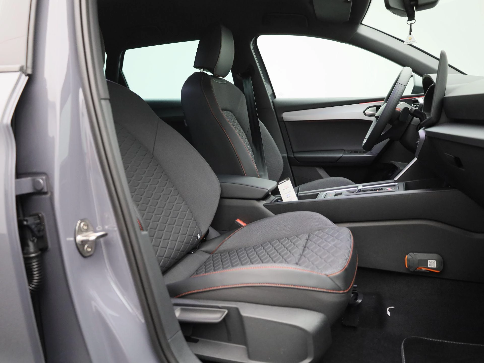 SEAT Leon Sportstourer 1.5 TSI e-Hybrid FR Business