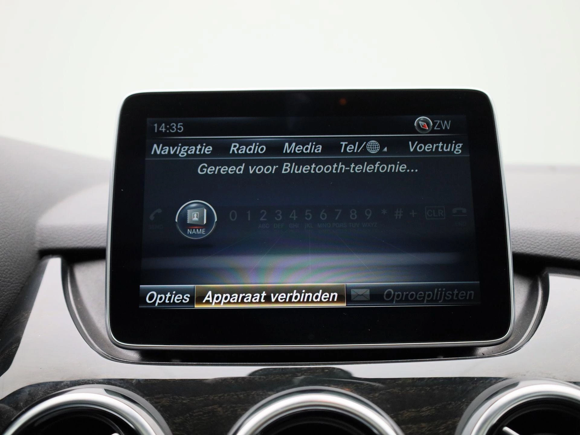 Mercedes-Benz-B-Klasse-image-20