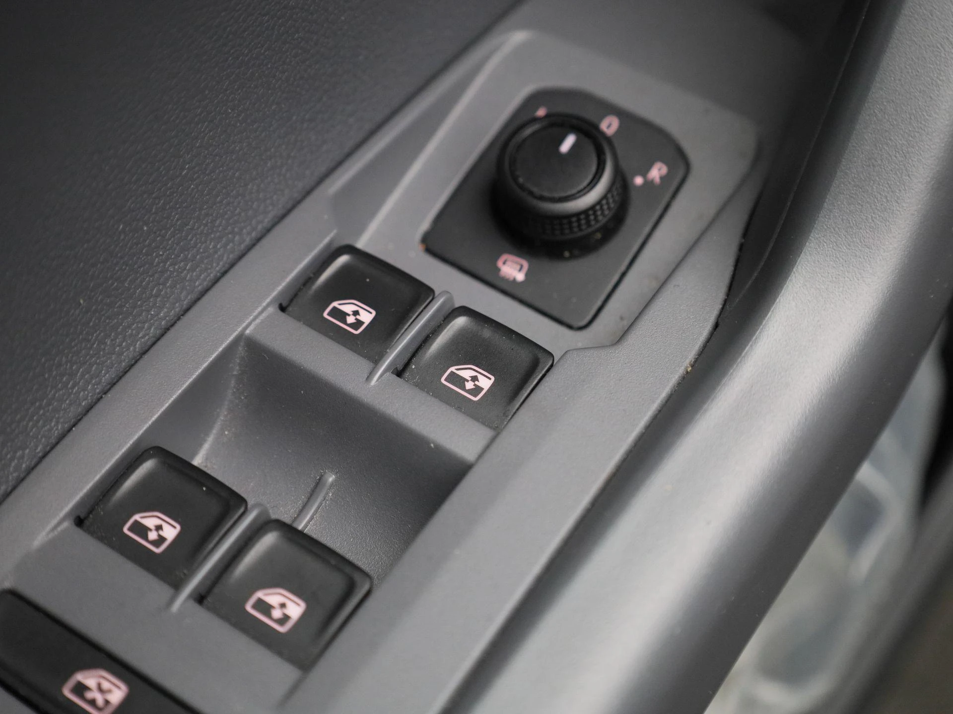Volkswagen-T-Cross-image-25