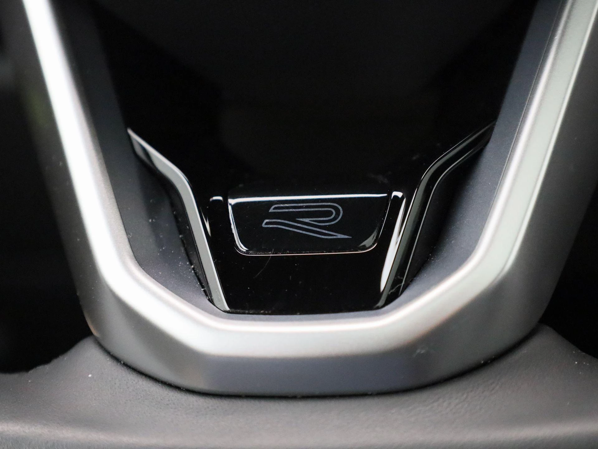 Volkswagen-Tiguan-image-33