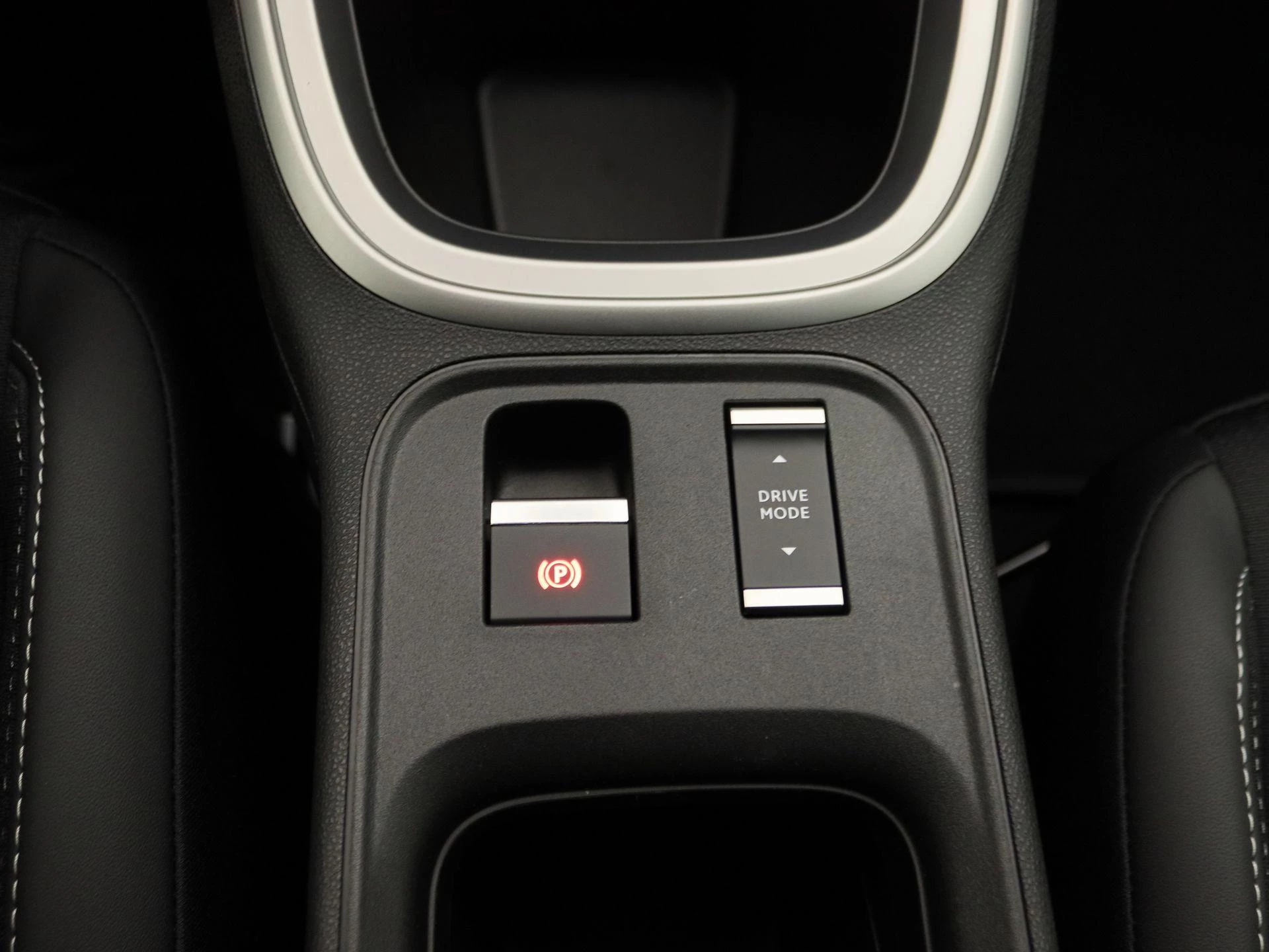 Jeep Avenger 1.2 e-Hybrid Summit