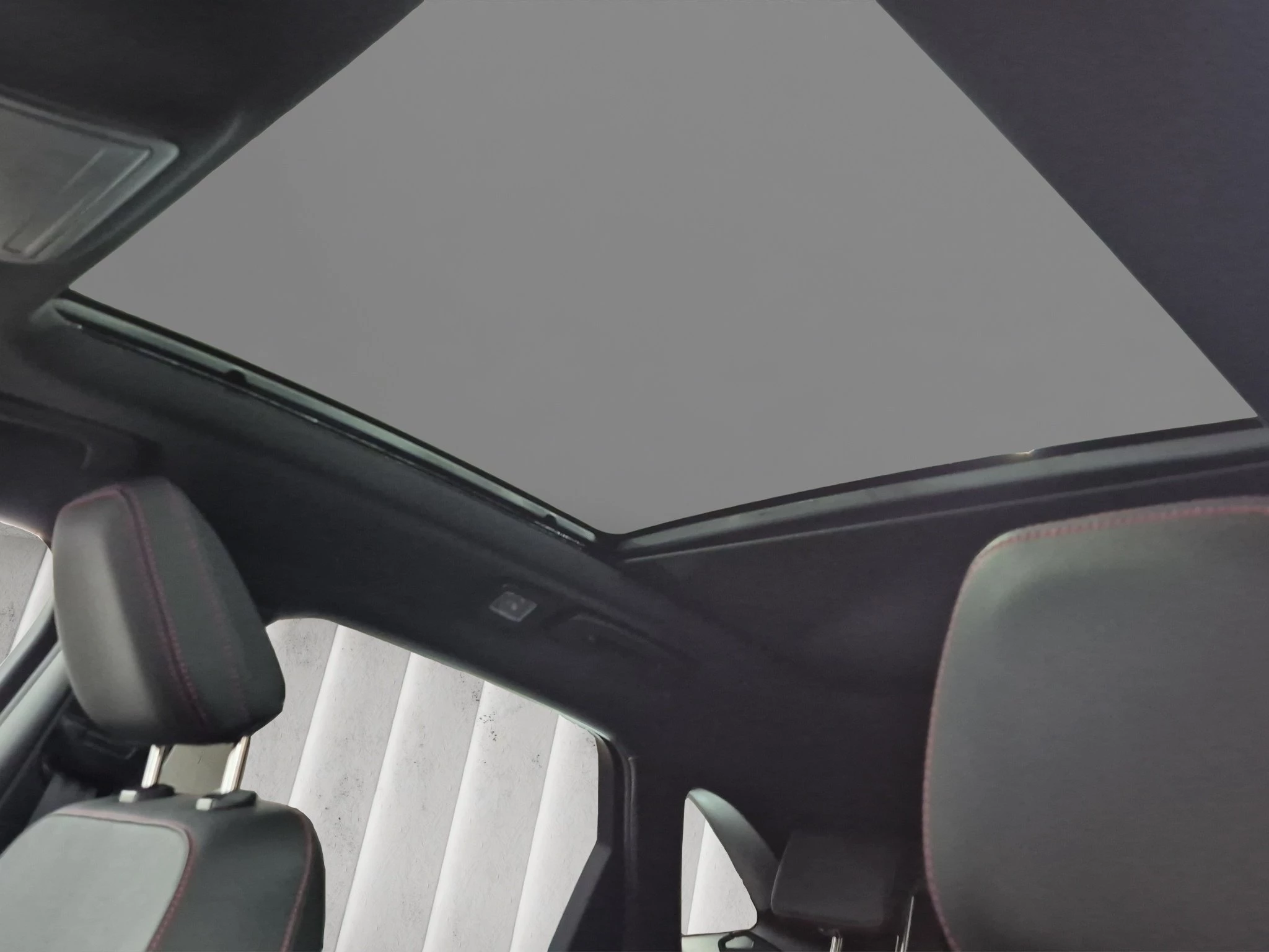 Ford Kuga ST-Line X Aut.*PANO*AHK*360GRAD*LED-MATRIX*NAVI*GRA*WINTER-PKT..