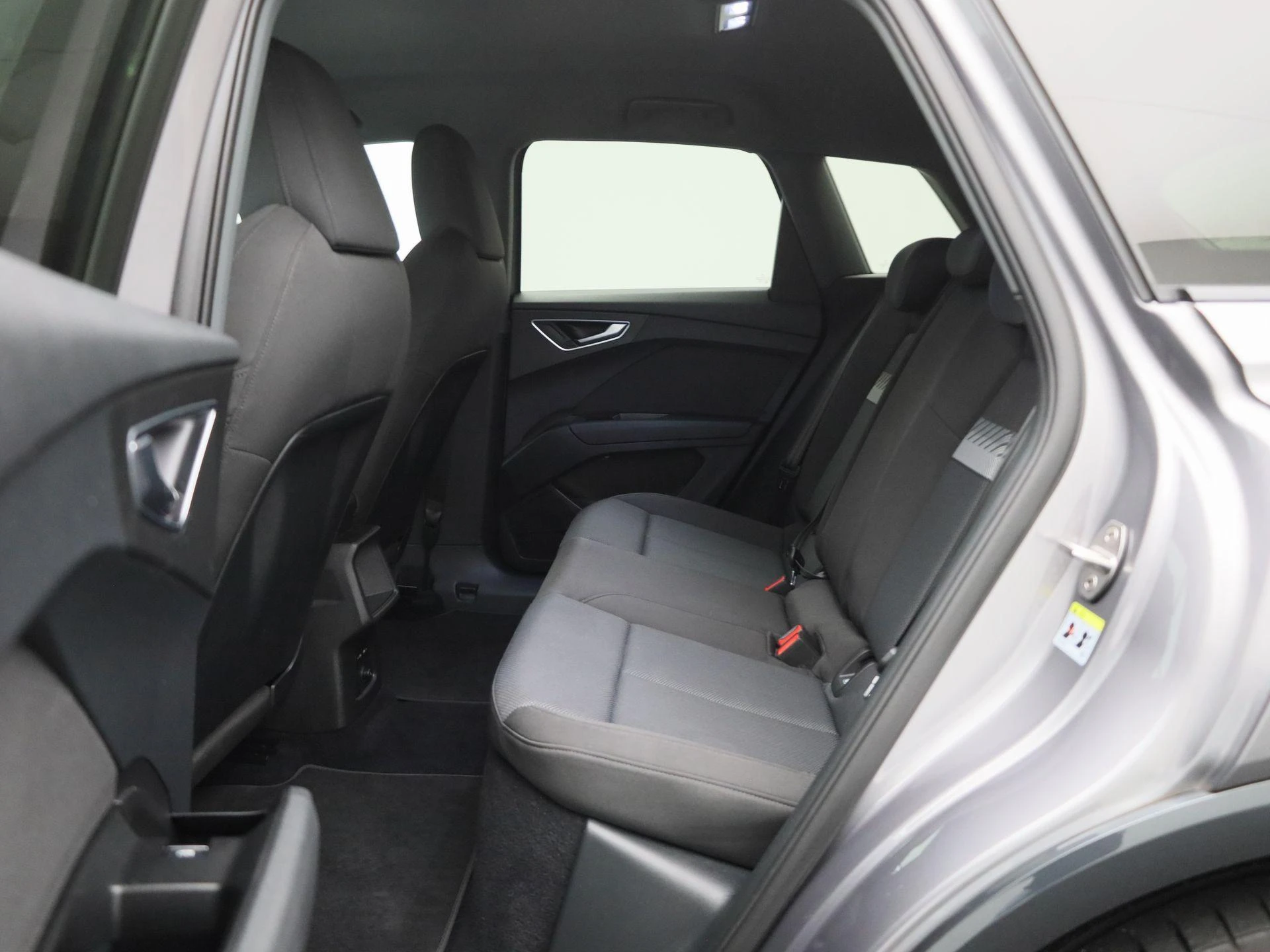 Audi-Q4 e-tron-image-13