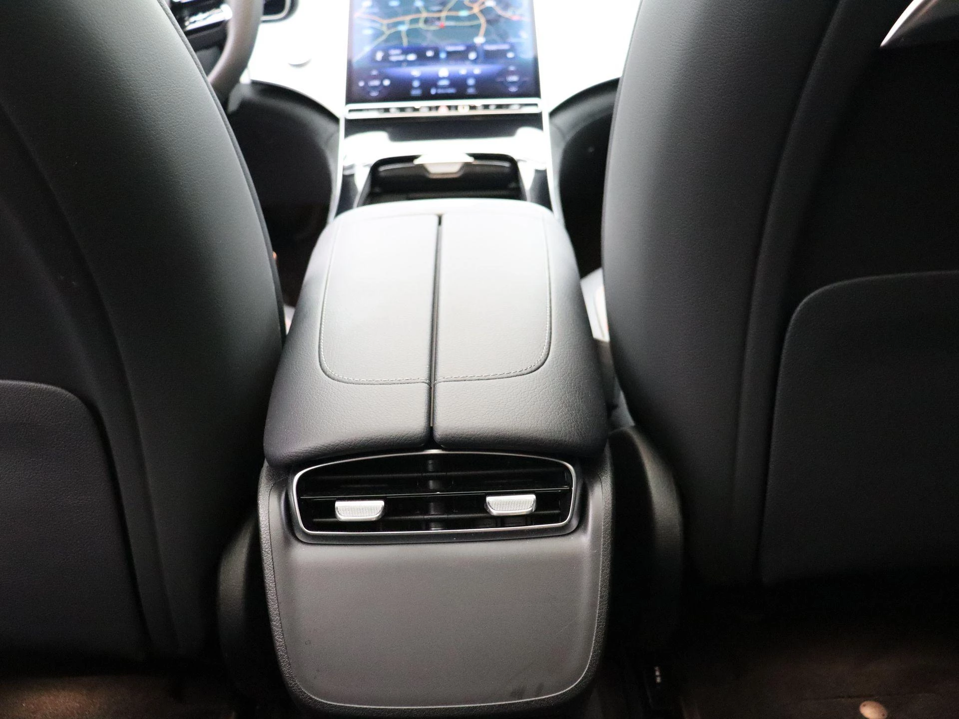 Mercedes-Benz EQE 300 AMG Line + PANORAMISCH DAK + AIRMATIC +