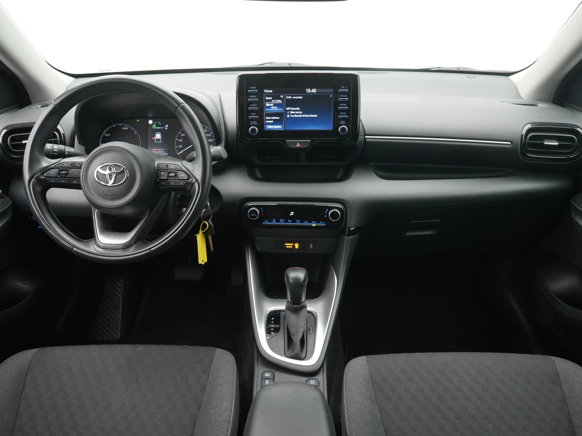 Toyota-Yaris-image-6