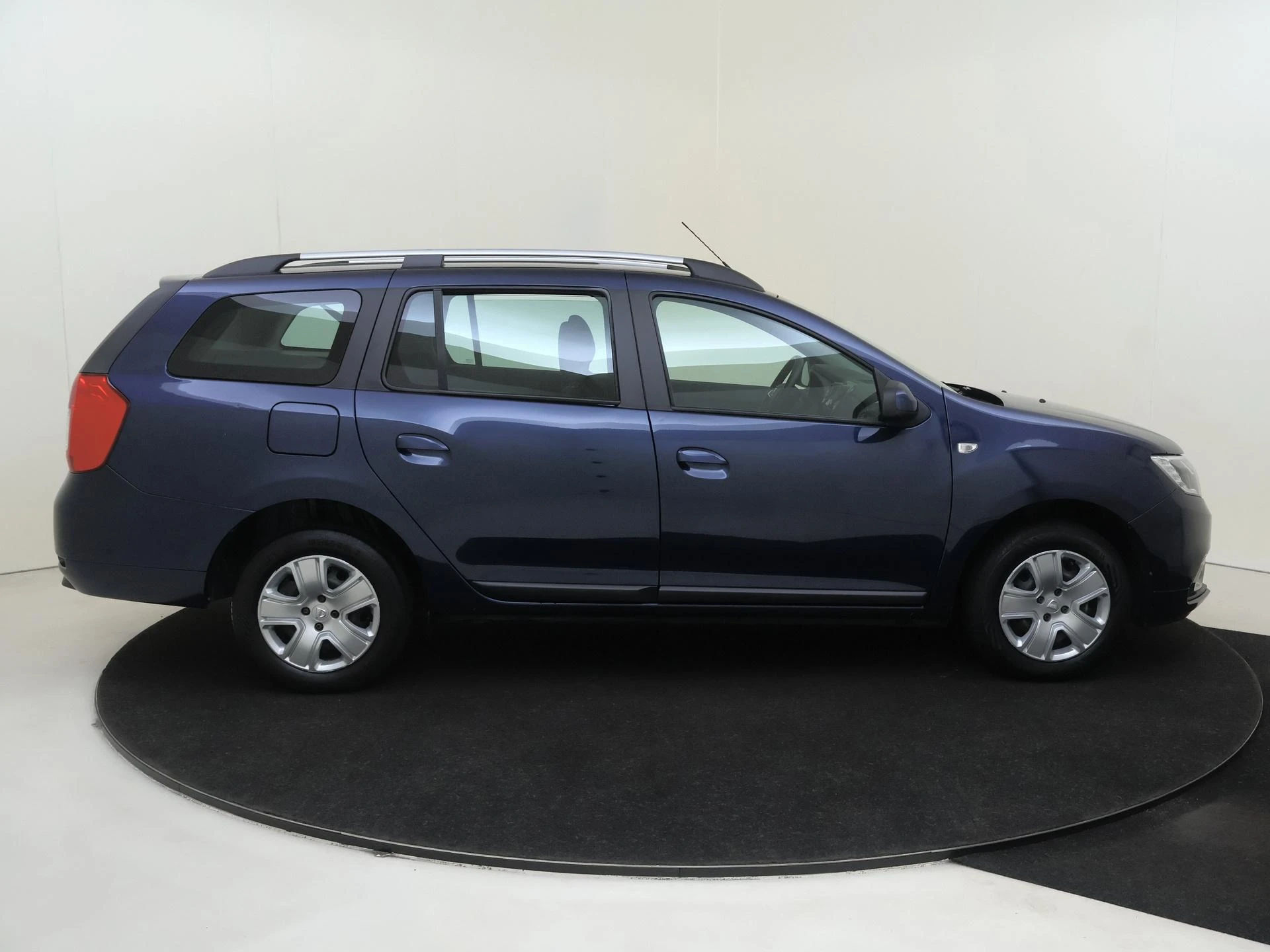 Dacia-Logan-image-8