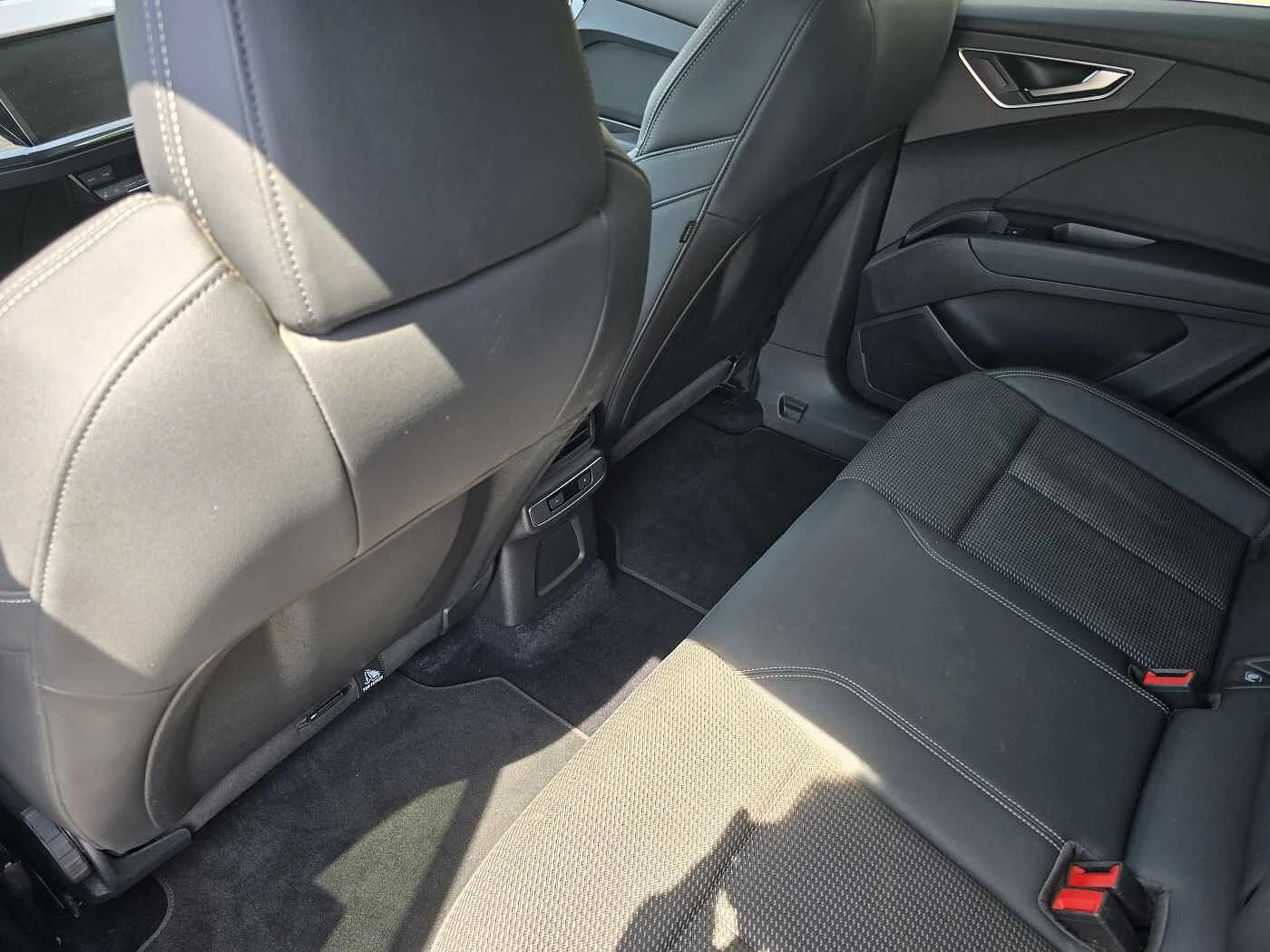 Audi-Q4 Sportback e-tron-image-45