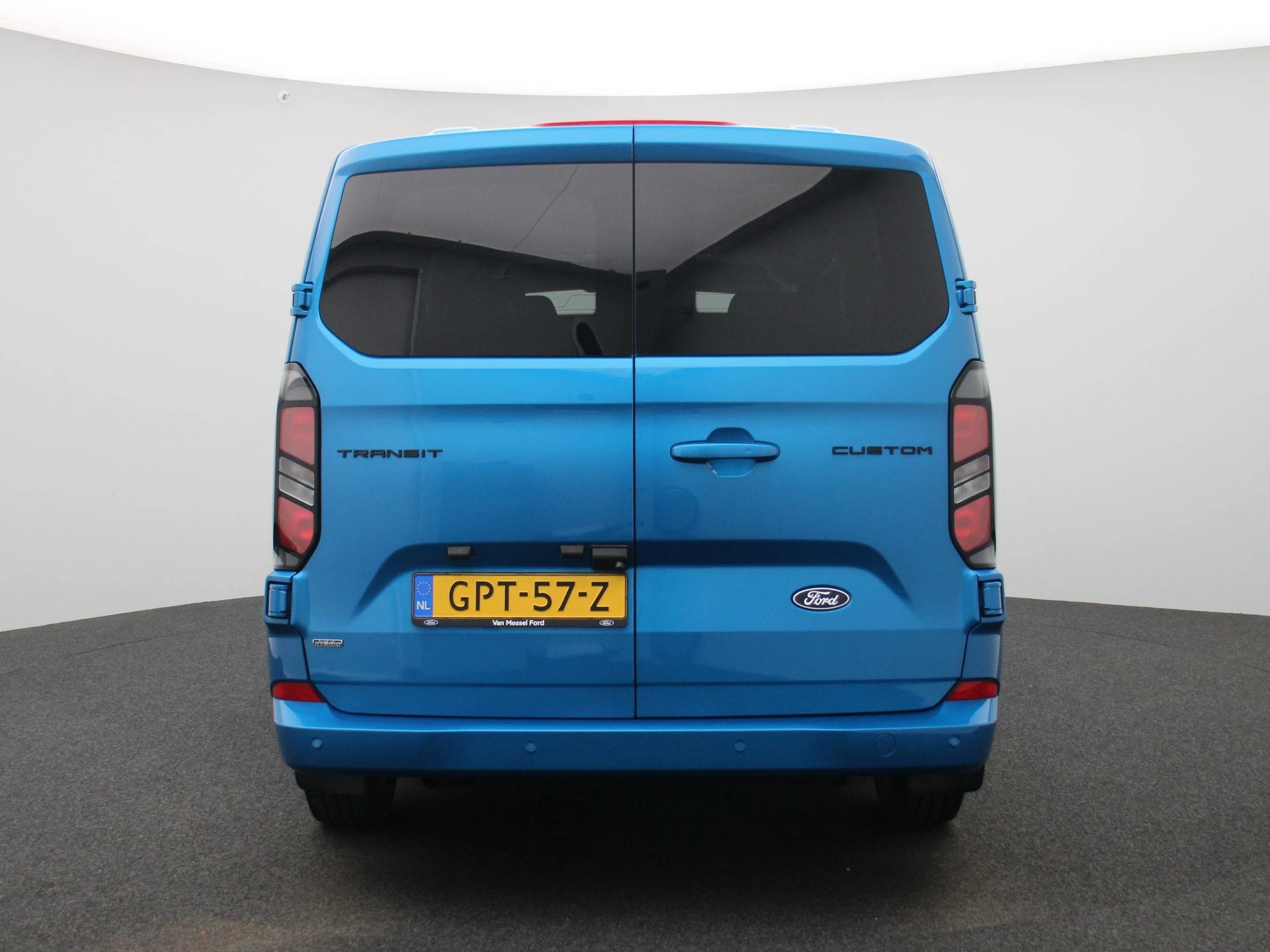 Ford-Transit Custom-image-4