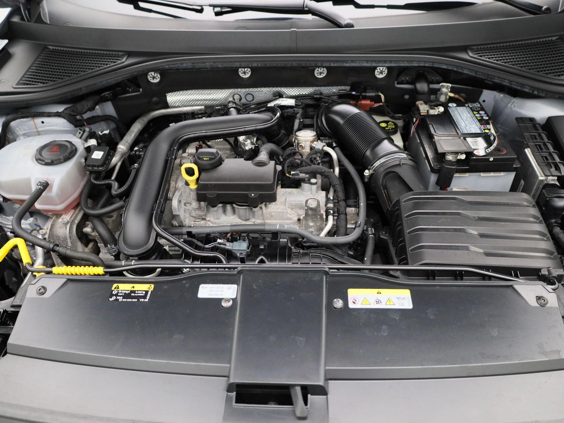 Volkswagen-T-Roc-image-30