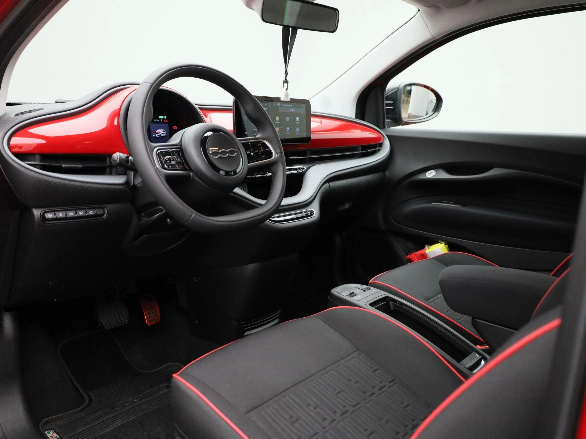 Fiat-500e-image-30