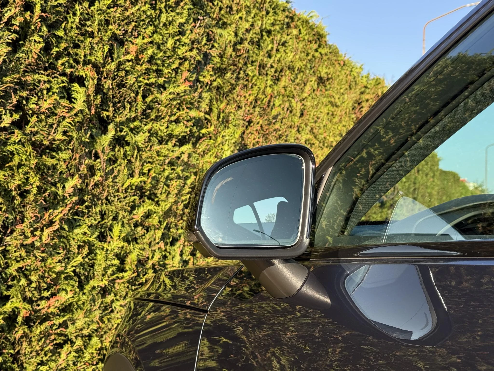 Volvo-EX40-image-15