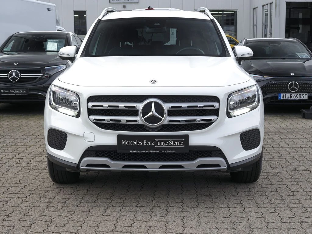 Mercedes-Benz-GLB 200-image-3