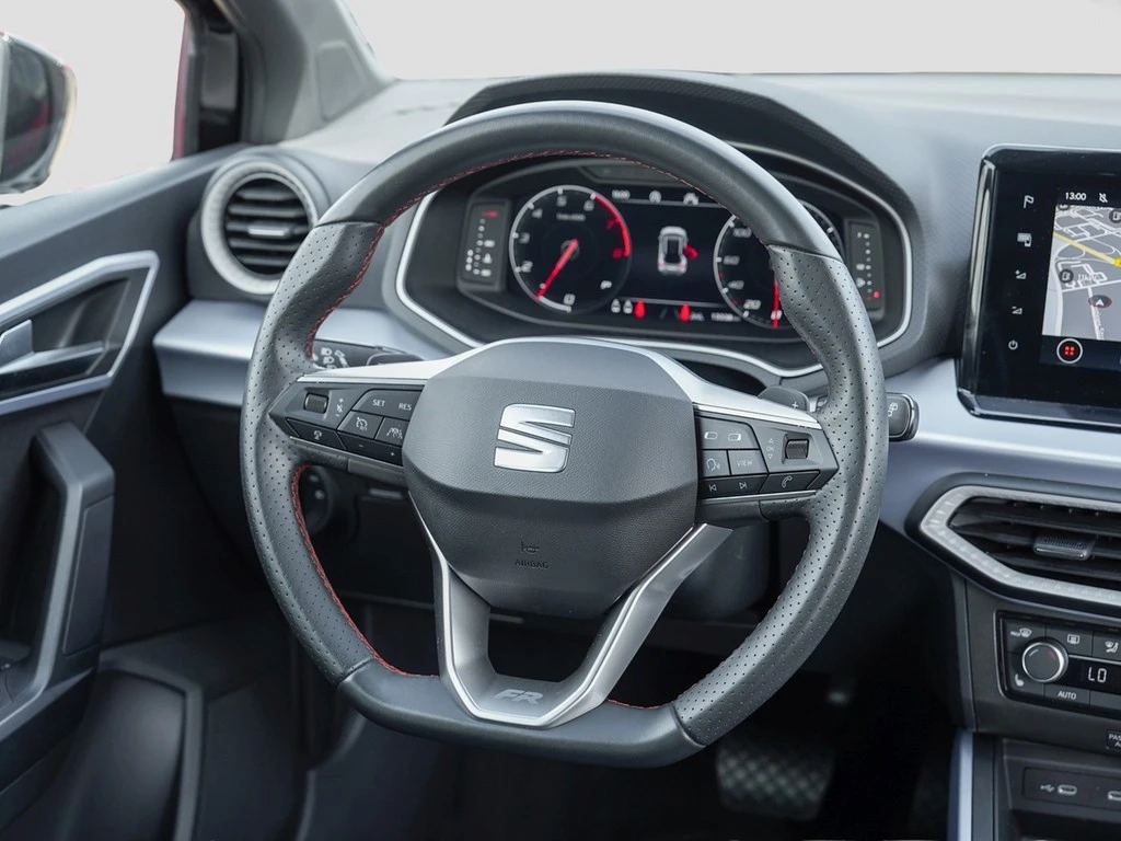 SEAT-Arona-image-11