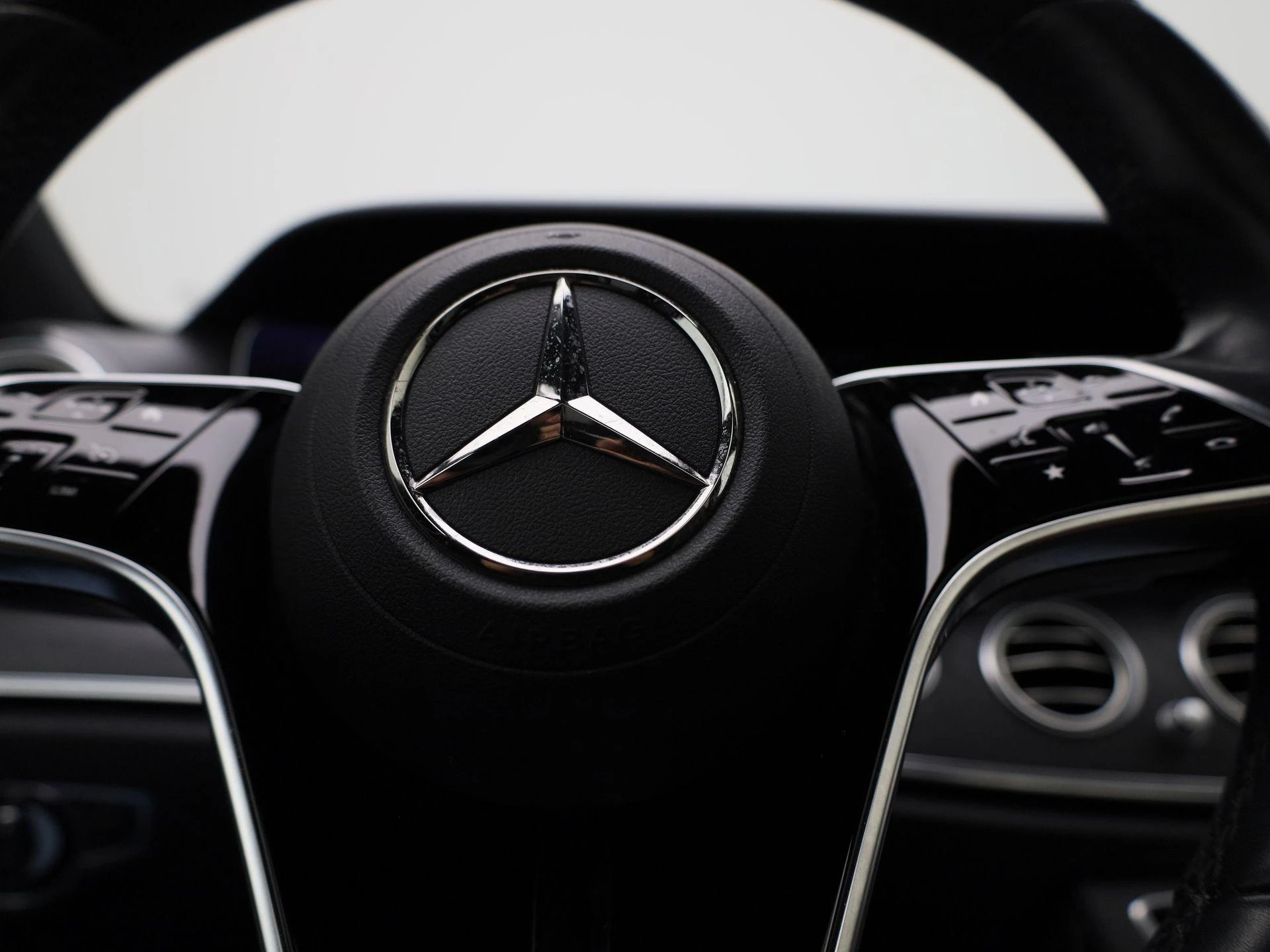 Mercedes-Benz-Classe E-image-34