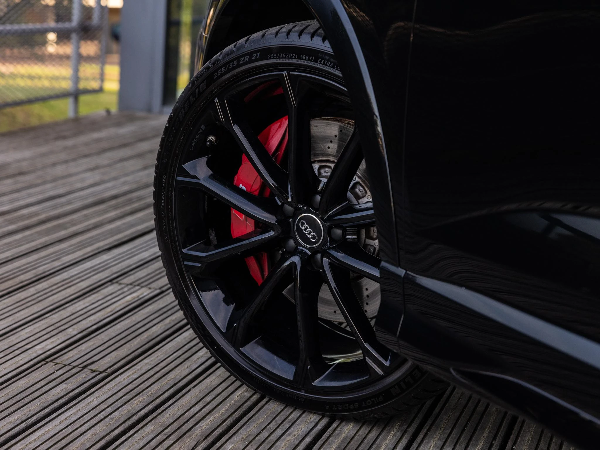 Audi-RSQ3-image-11
