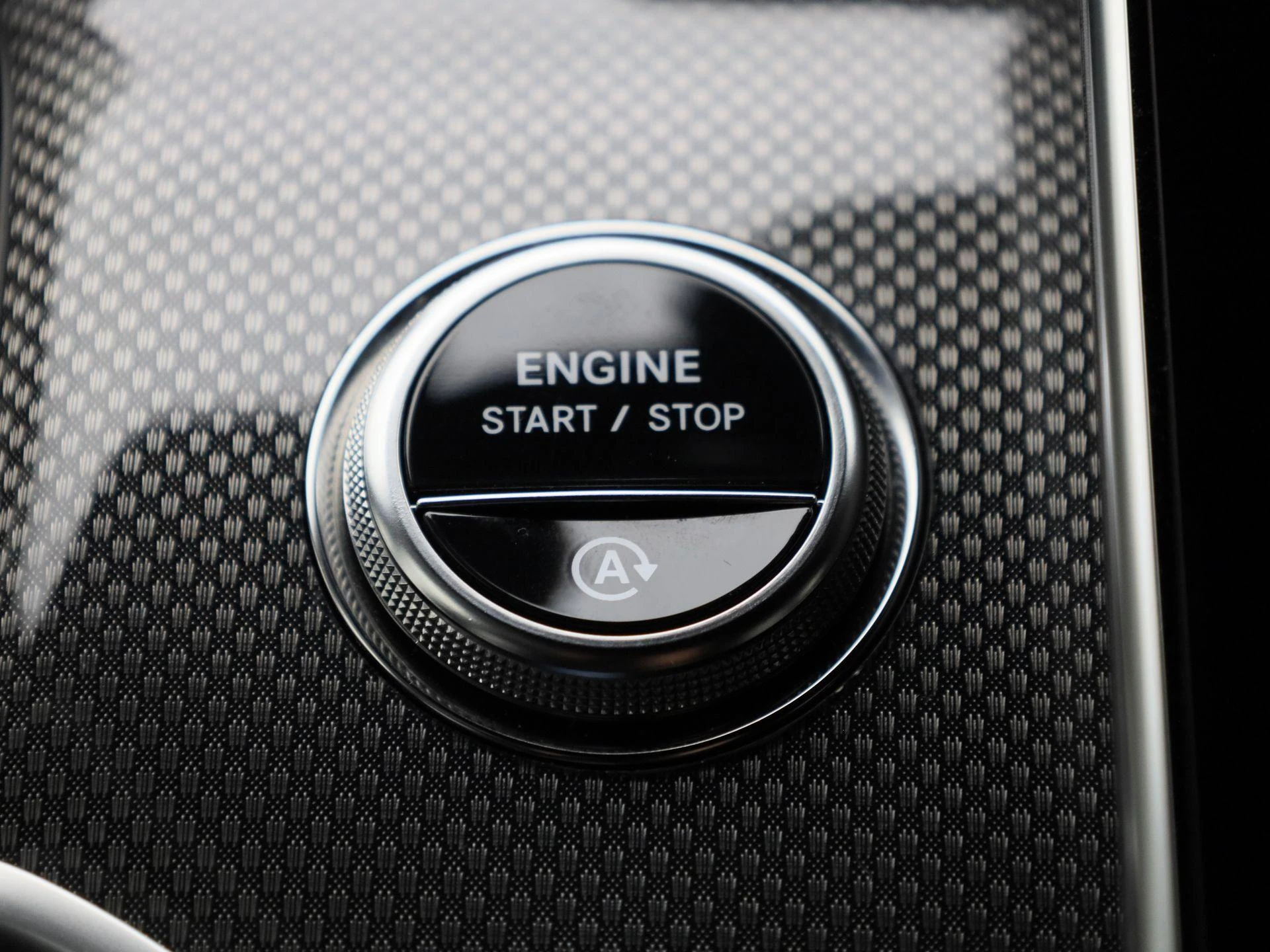 Mercedes-Benz-GLC-image-20