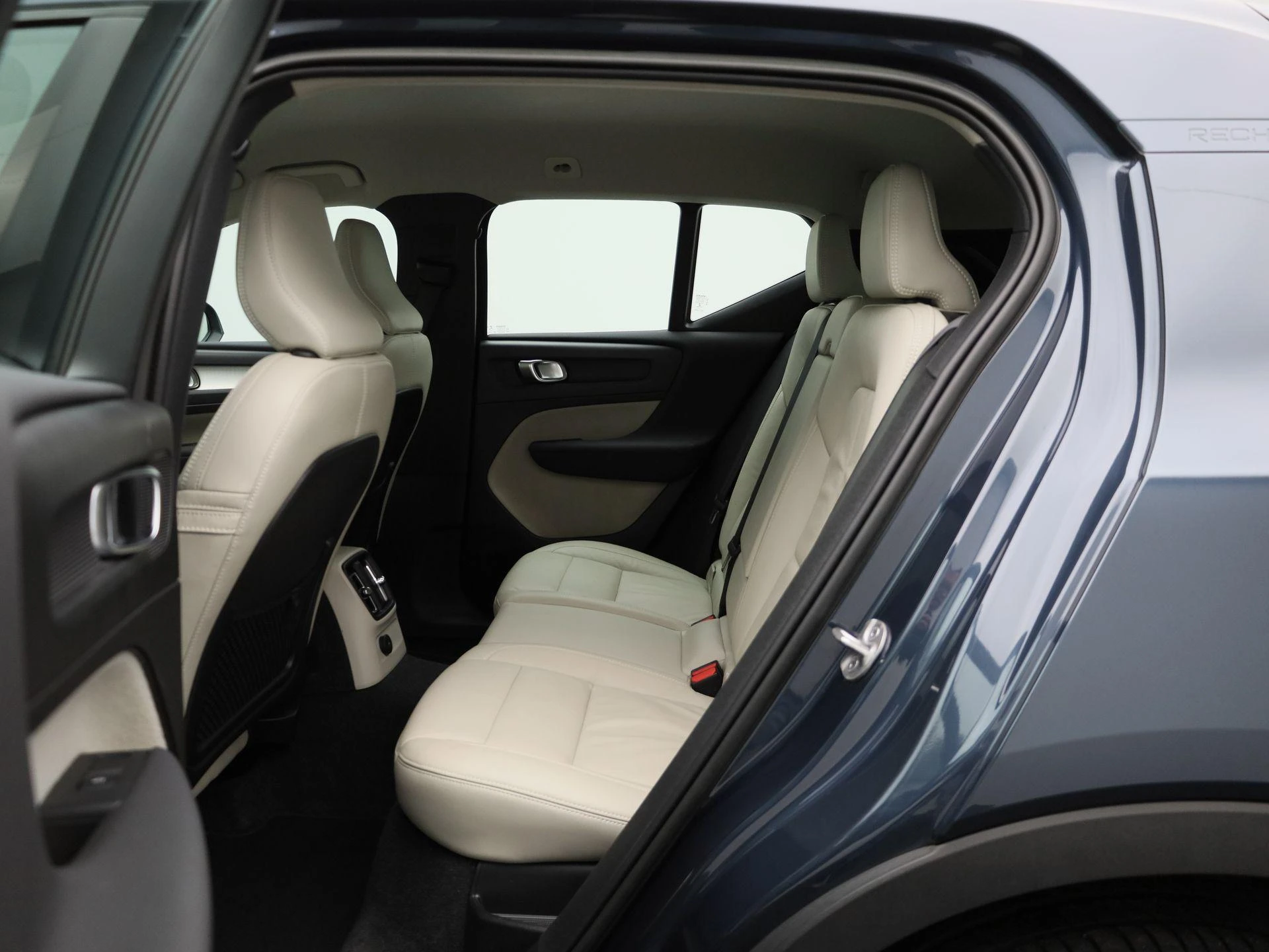 Volvo-XC40-image-9