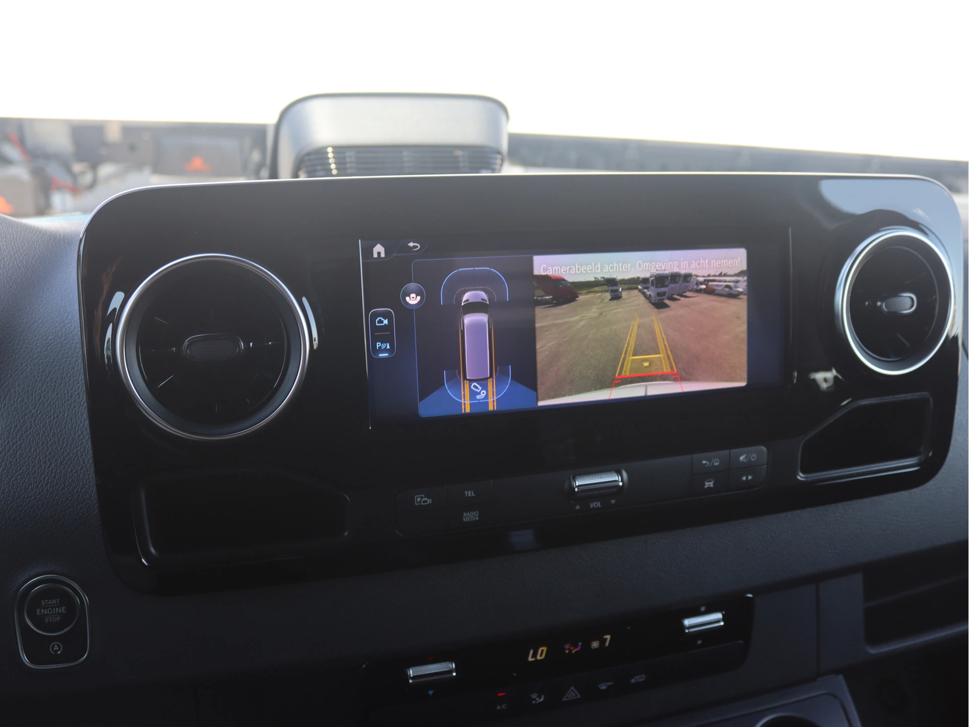 Mercedes-Benz-Sprinter-image-9