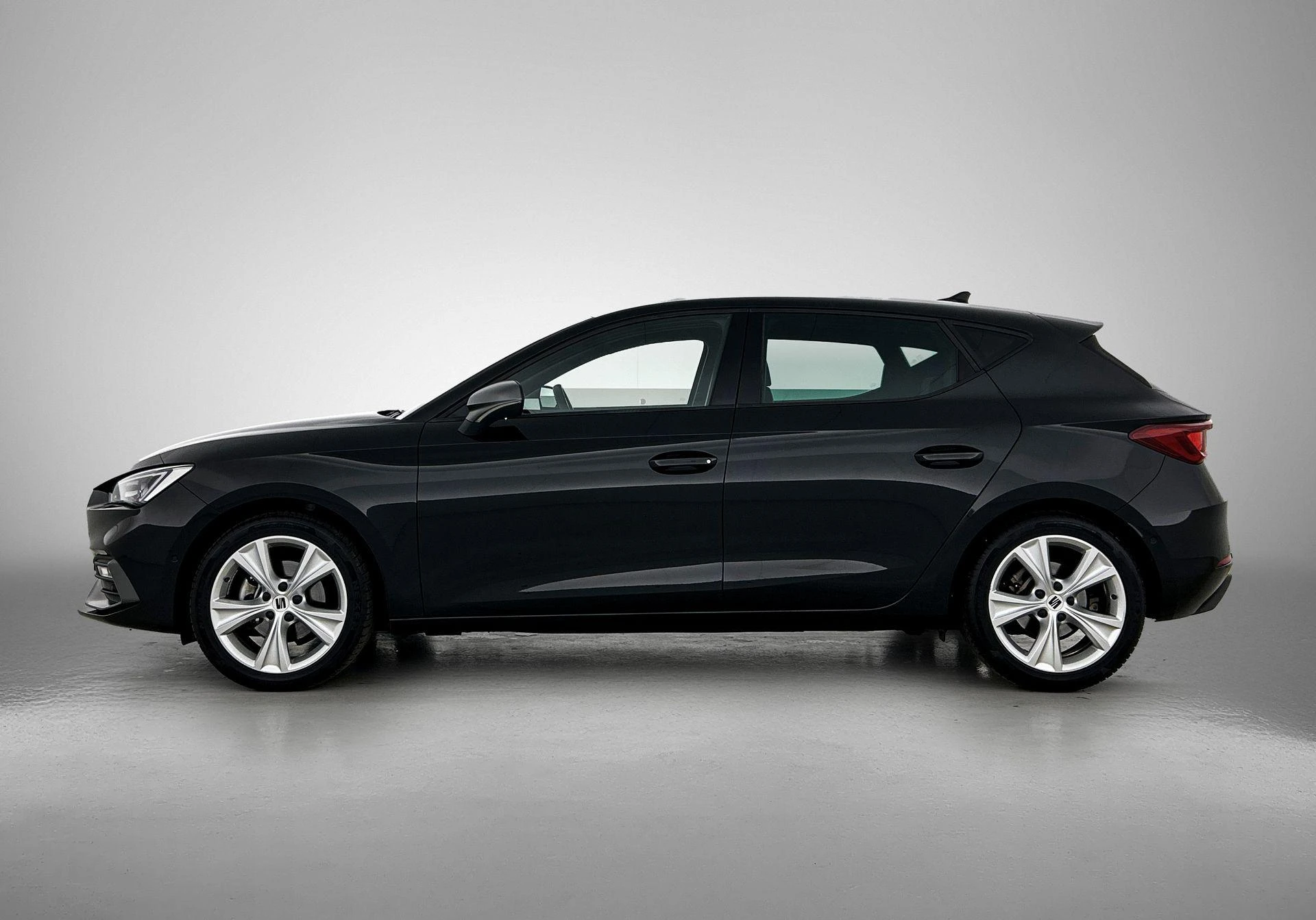 SEAT-Leon-image-1
