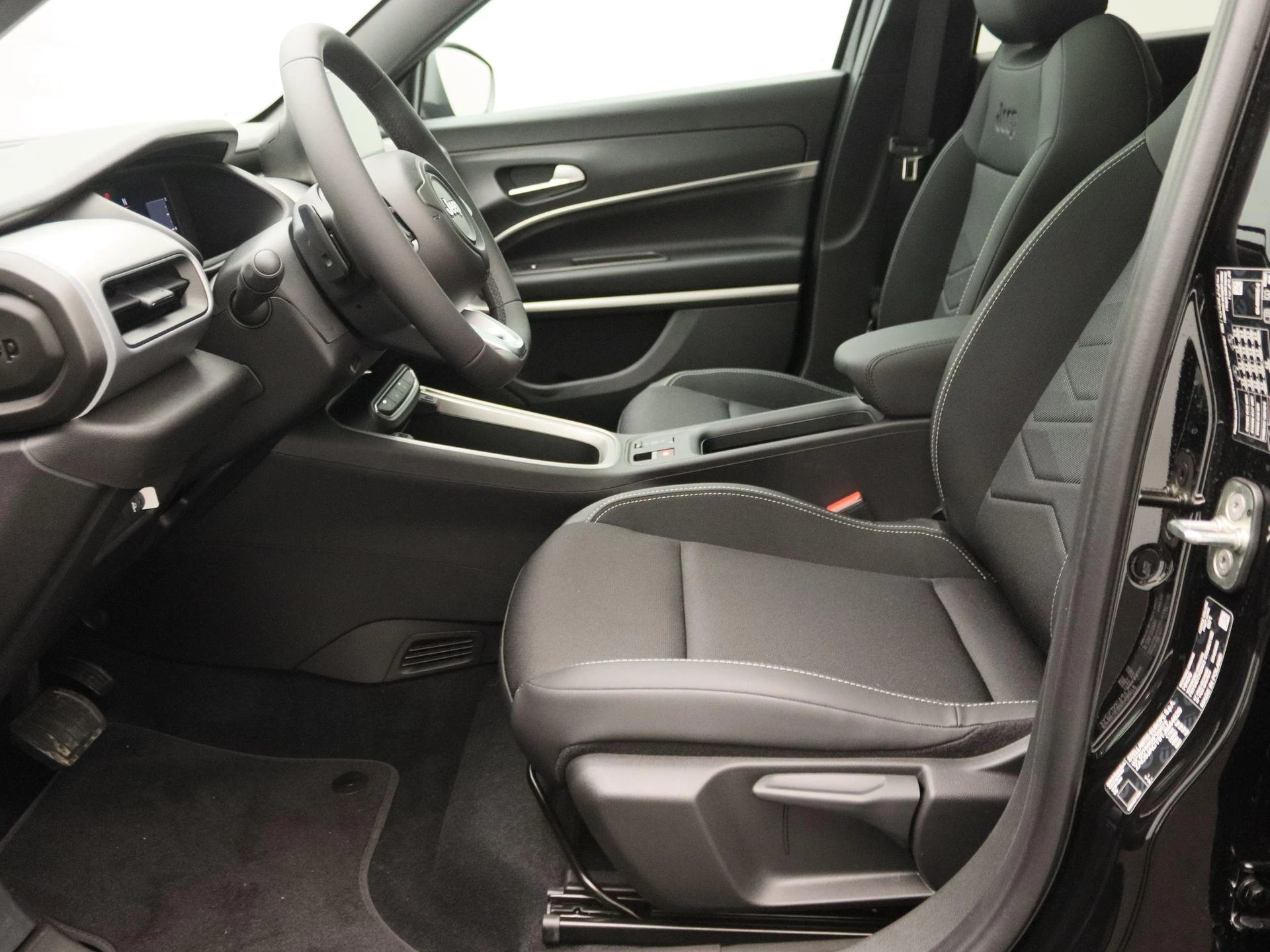 Jeep Avenger 1.2 e-Hybrid Summit