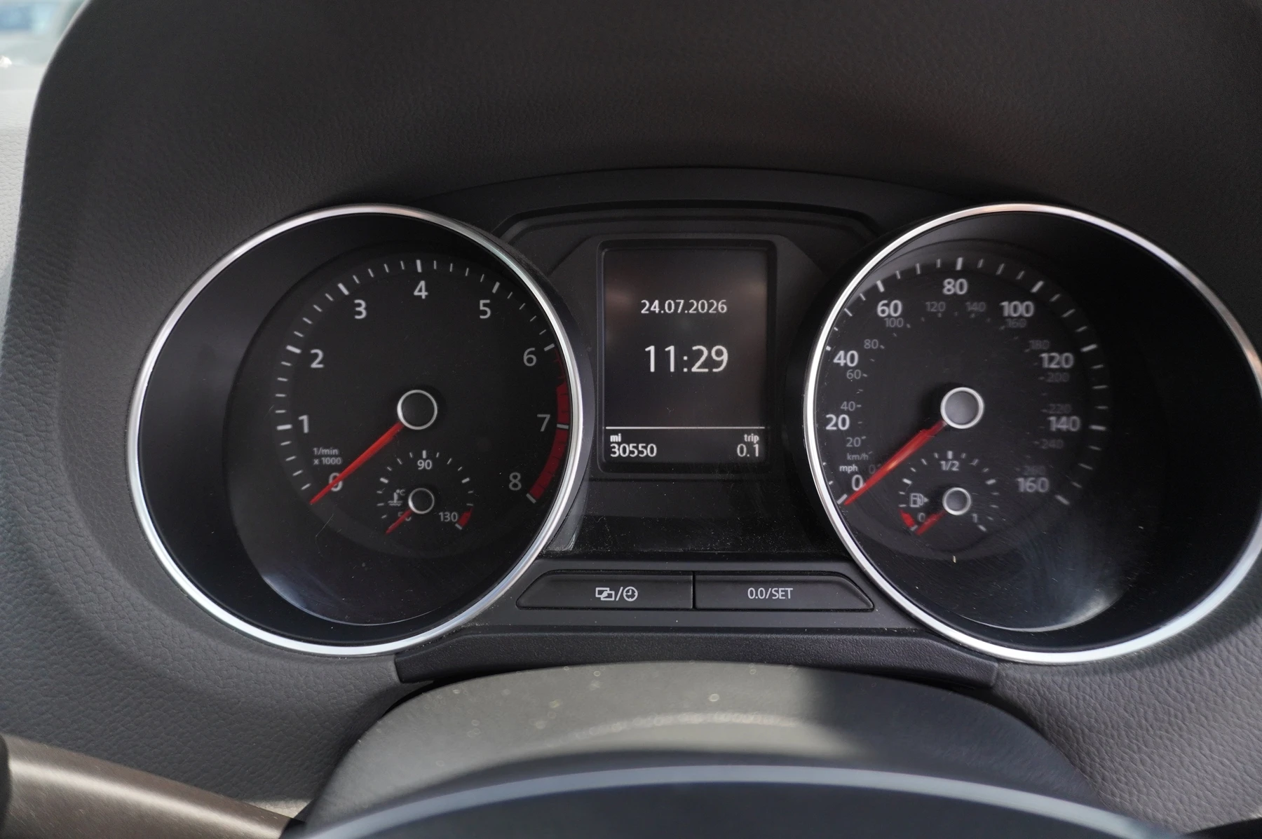 Volkswagen-Polo-image-8