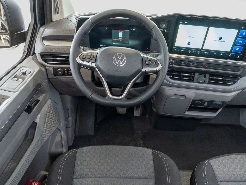 Volkswagen-Transporter-image-11